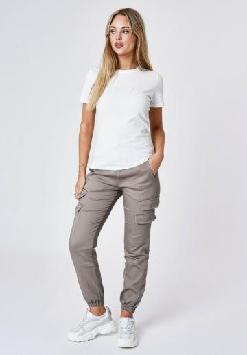 Брюки с накладными карманами