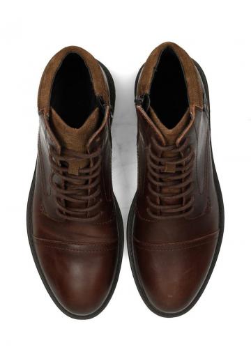 Ботинки на шнуровке