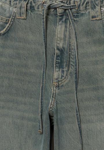 Свободные джинсы