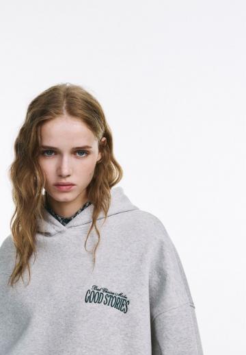 Пуловер с капюшоном