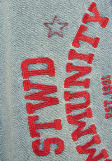 Прямые джинсы