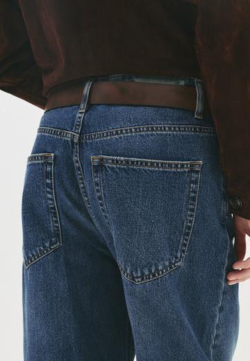 Прямые джинсы