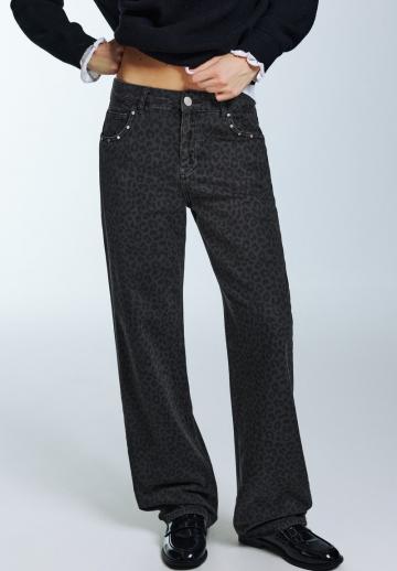 Прямые джинсы