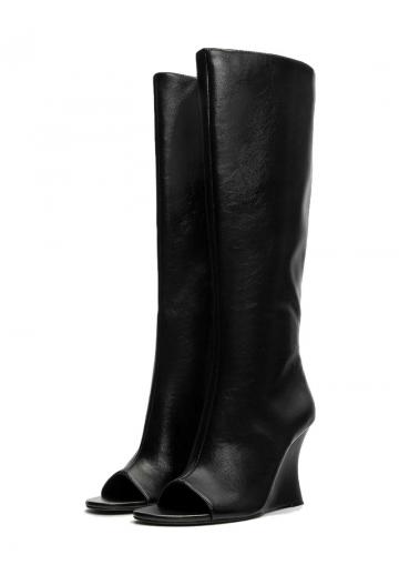 Высокие сапоги