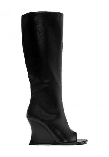 Высокие сапоги