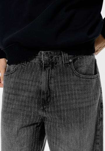 Прямые джинсы