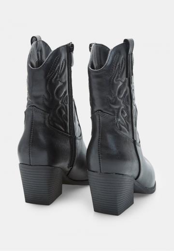 Ковбойские сапоги