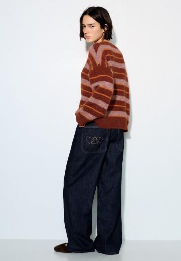 Пуловер в полоску