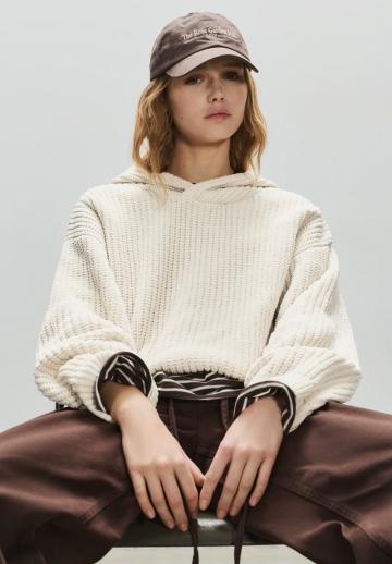 Пуловер с капюшоном