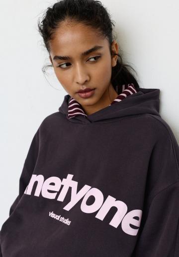 Пуловер с капюшоном