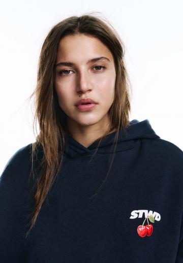 Пуловер с капюшоном