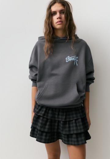 Пуловер с капюшоном