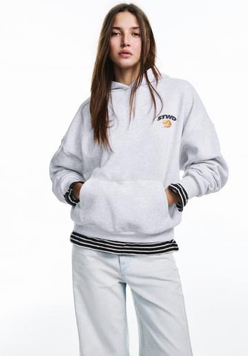 Пуловер с капюшоном