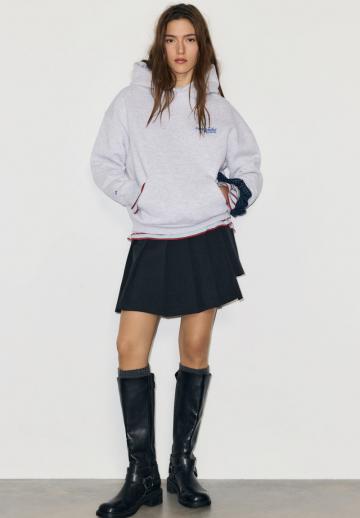 Пуловер с капюшоном