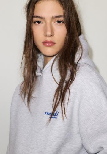 Пуловер с капюшоном