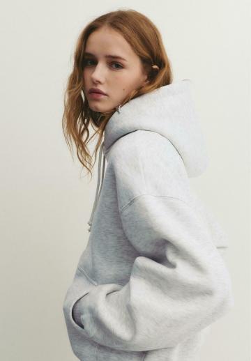 Пуловер с капюшоном