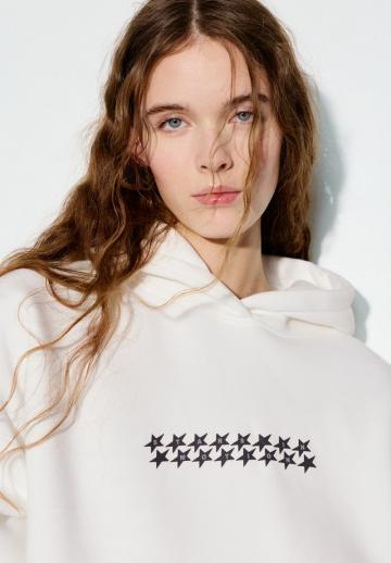 Пуловер с капюшоном