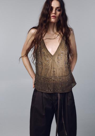 Топ на бретельках