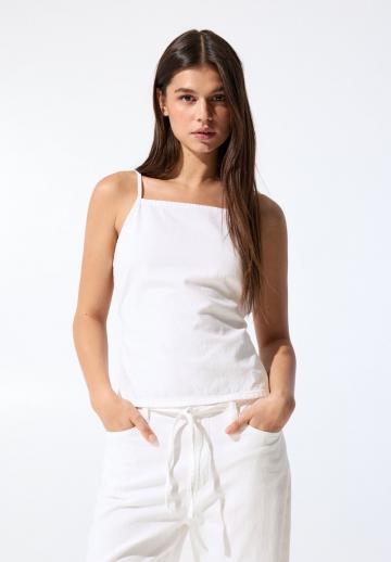 Топ на бретельках