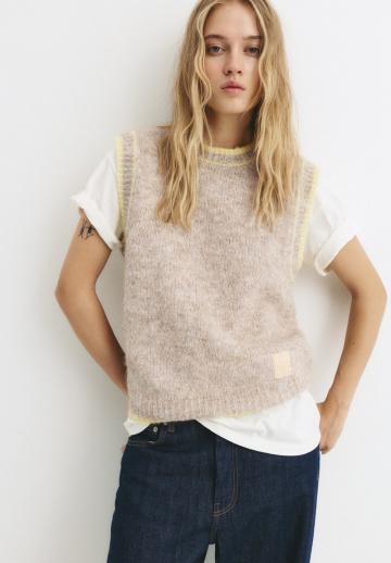 Пуловер без рукавов