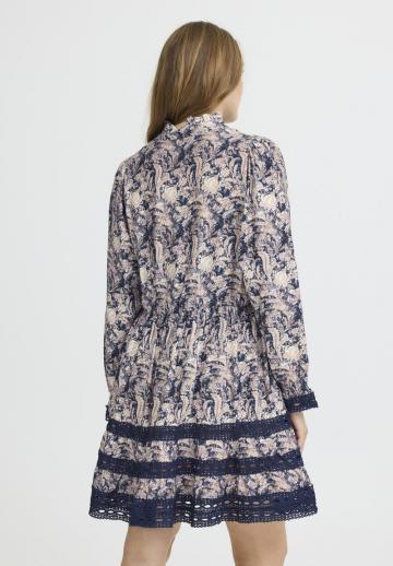 Короткое платье