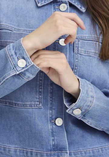 Джинсовая куртка