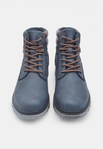 Походные ботинки