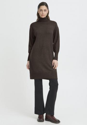 Вязаное платье