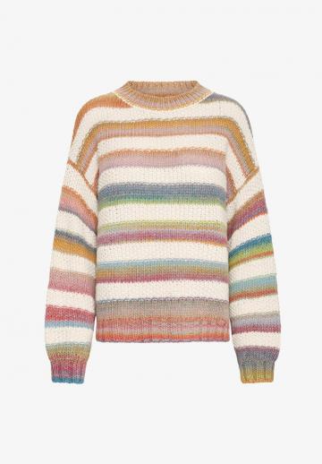 Пуловер в полоску