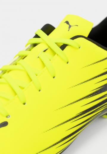 Футбольные бутсы