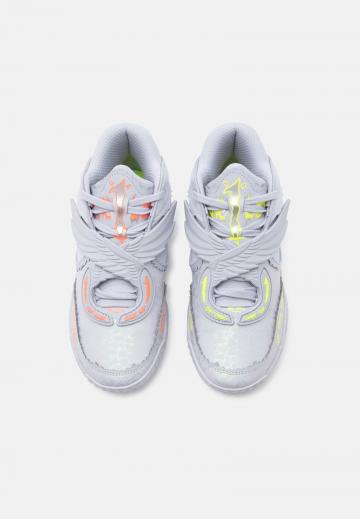 Баскетбольные кроссовки