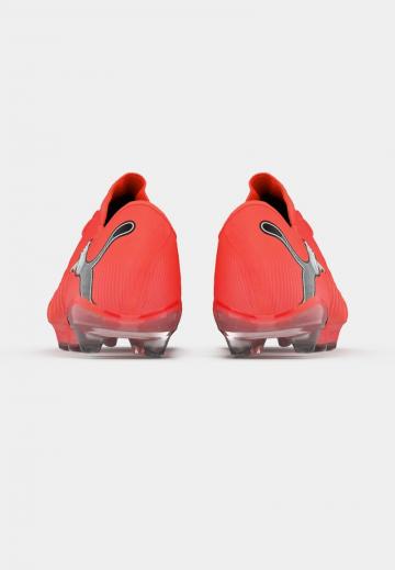 Футбольные бутсы