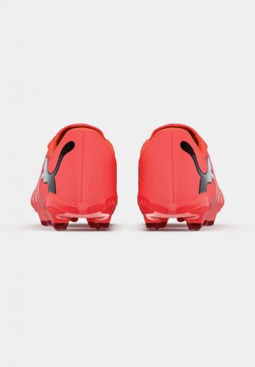 Футбольные бутсы