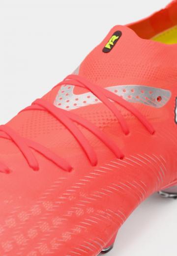 Футбольные бутсы