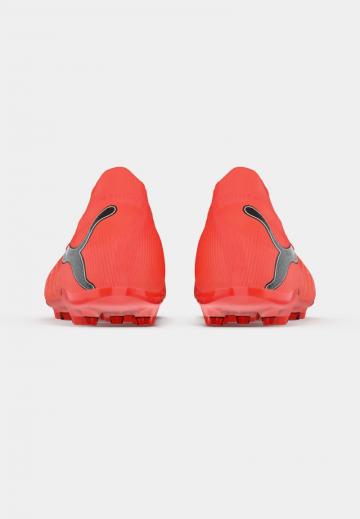 Футбольные бутсы