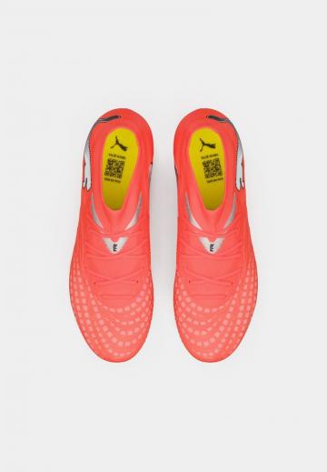 Футбольные бутсы