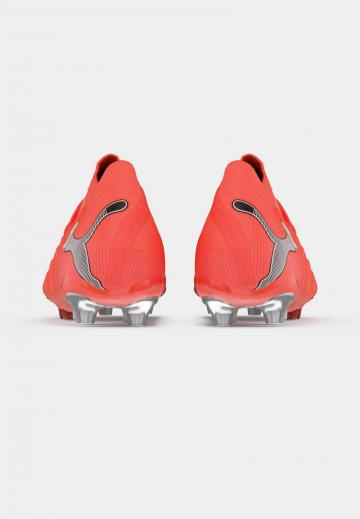 Футбольные бутсы