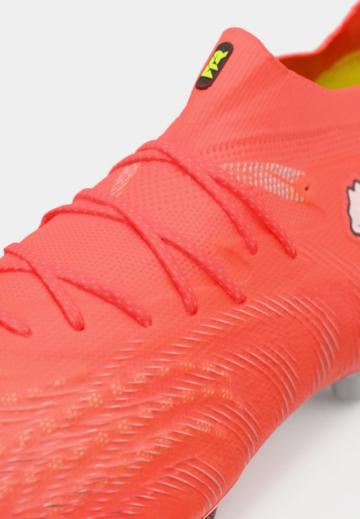 Футбольные бутсы