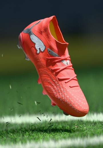 Футбольные бутсы