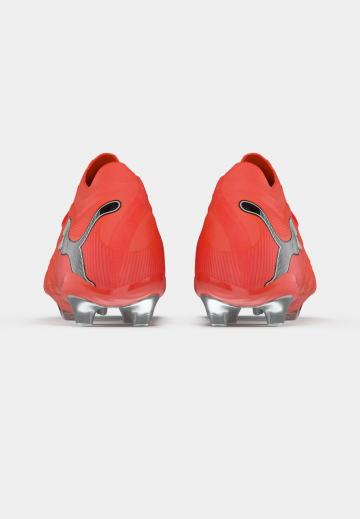 Футбольные бутсы