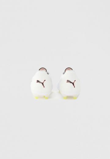 Футбольные бутсы