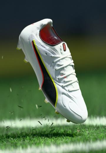 Футбольные бутсы