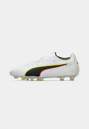 Футбольные бутсы