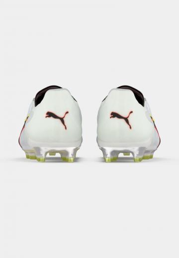 Футбольные бутсы