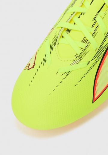 Футбольные бутсы