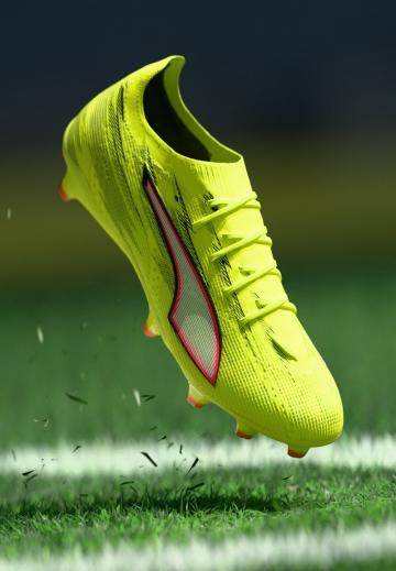 Футбольные бутсы