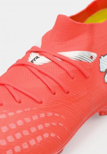 Футбольные бутсы