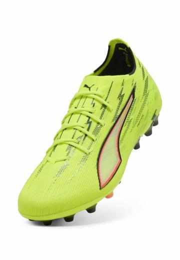 Футбольные бутсы