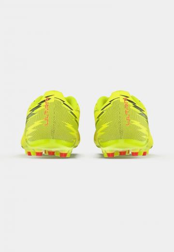 Футбольные бутсы