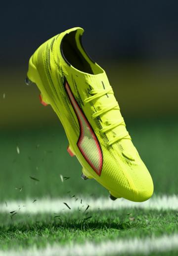 Футбольные бутсы